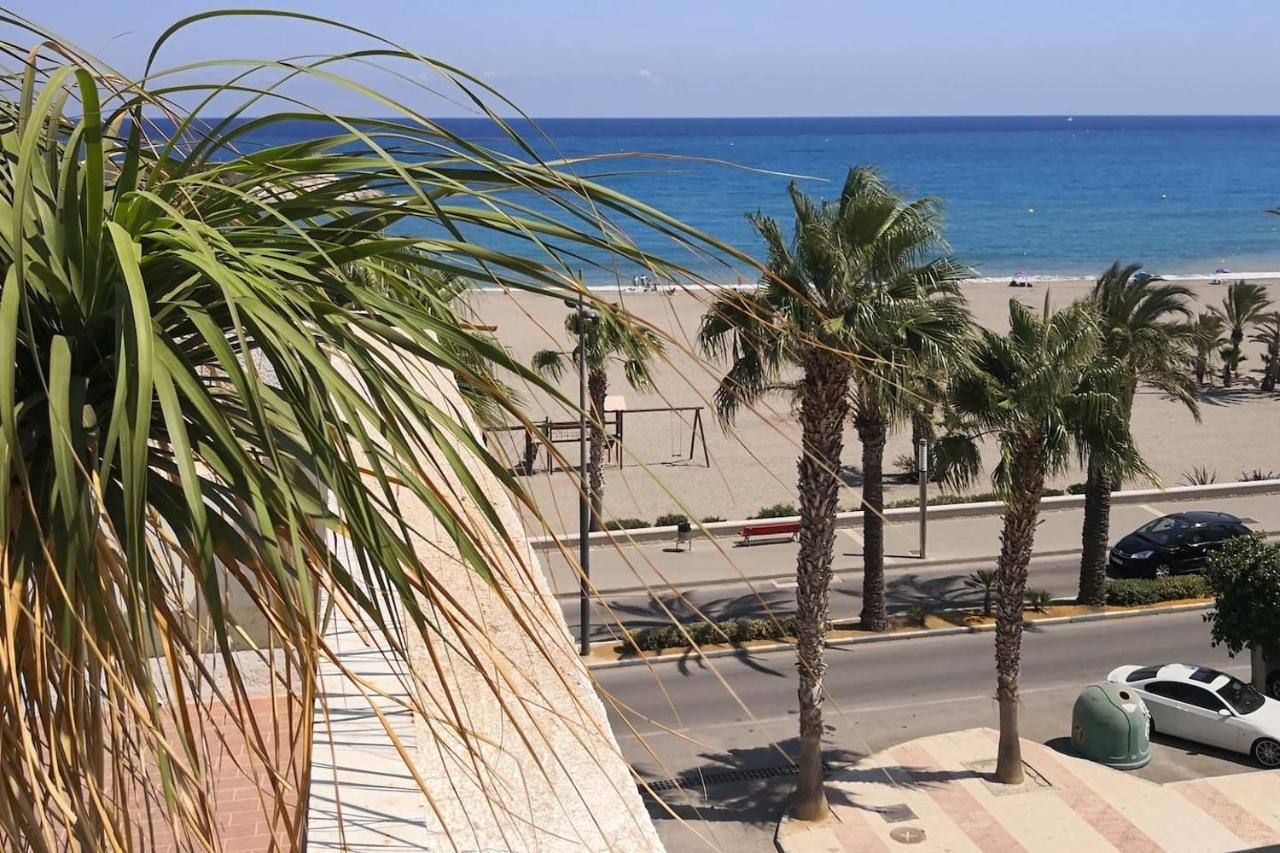 Вилла ¡ Vamos A La Playa ! Карбонерас Экстерьер фото